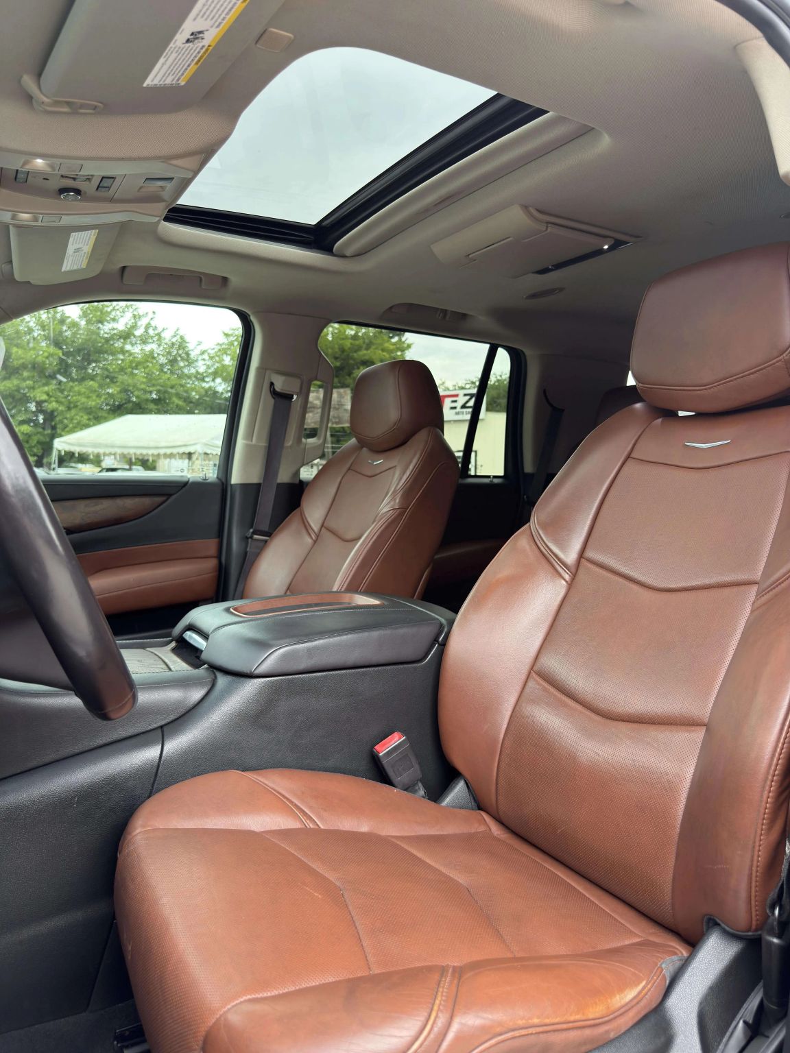2018 Cadillac Escalade Premium Luxury — photo 19