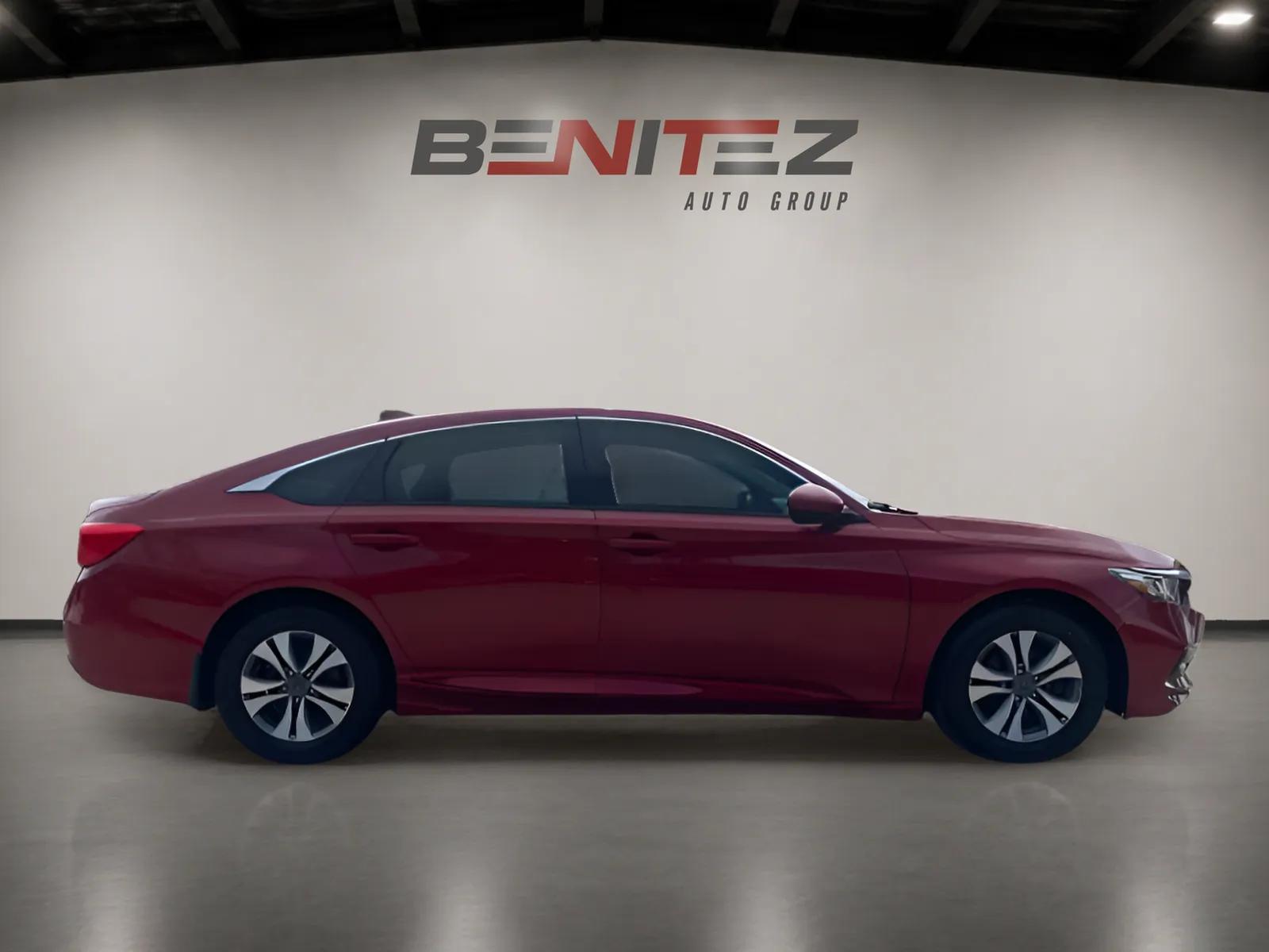 2019 Honda ACCORD LX Sedan — photo 4