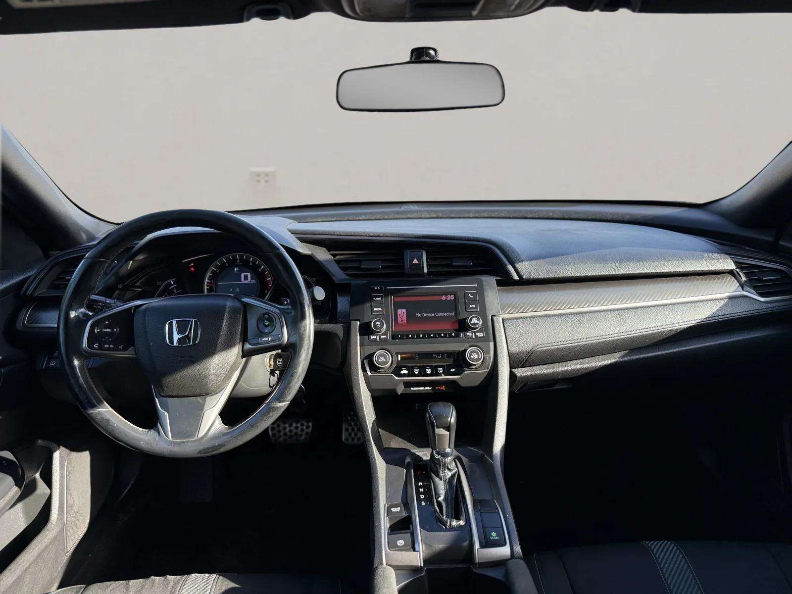2018 Honda CIVIC HATCHBACK SPORT FWD — photo 12