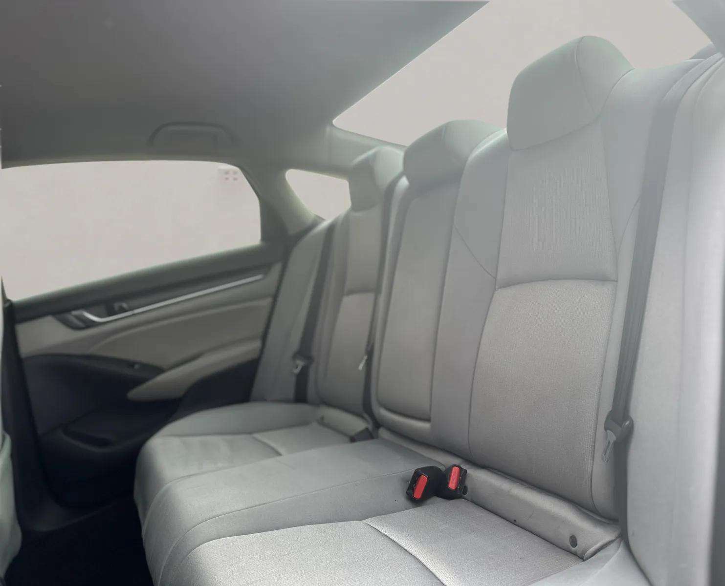 2018 Honda ACCORD 1.5T LX FWD — photo 13
