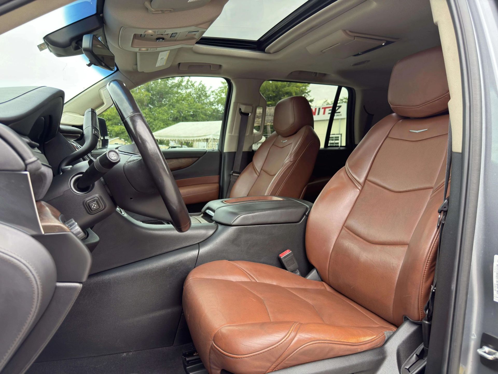 2018 Cadillac Escalade Premium Luxury — photo 20