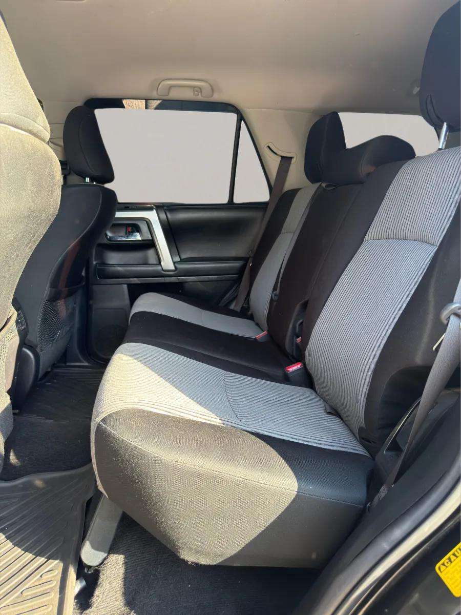 2016 Toyota 4RUNNER SR5 4WD — photo 11