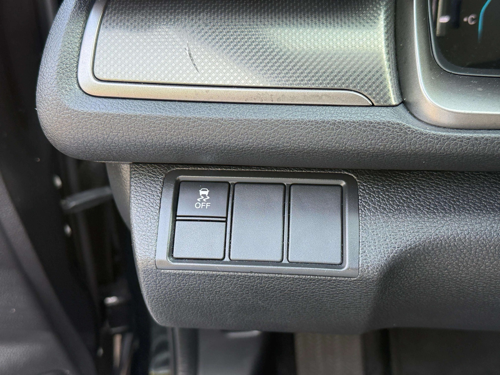 2018 Honda CIVIC EX HATCHBACK 4D — photo 14