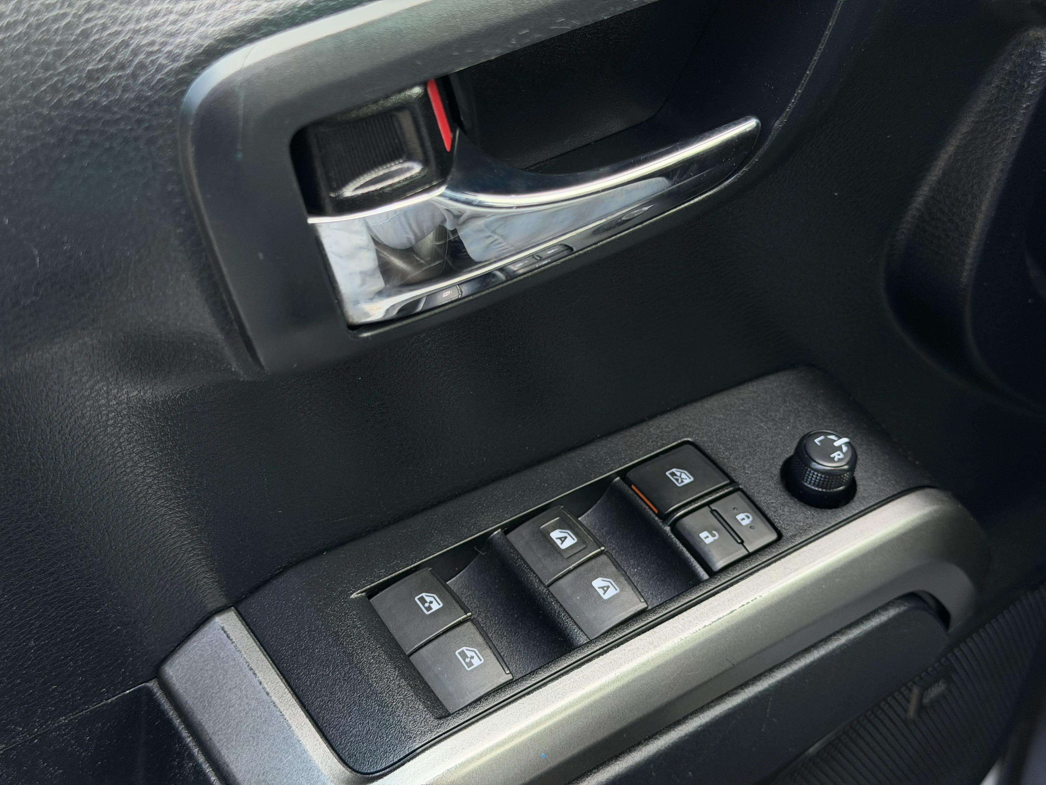 2019 Toyota TACOMA Limited Double Cab 4WD — photo 30