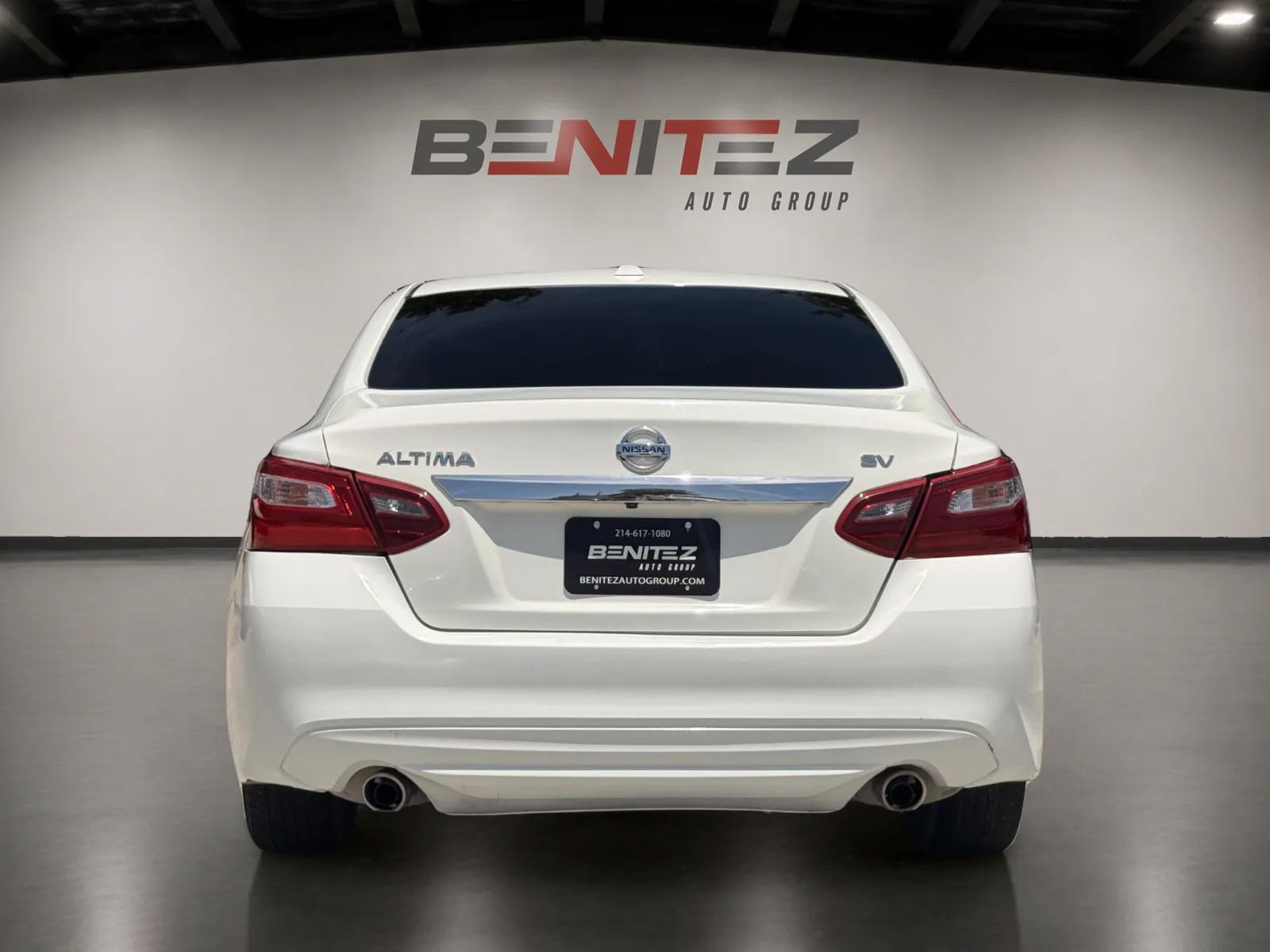 2018 Nissan Altima 2.5 SV Sedan 4D — photo 8