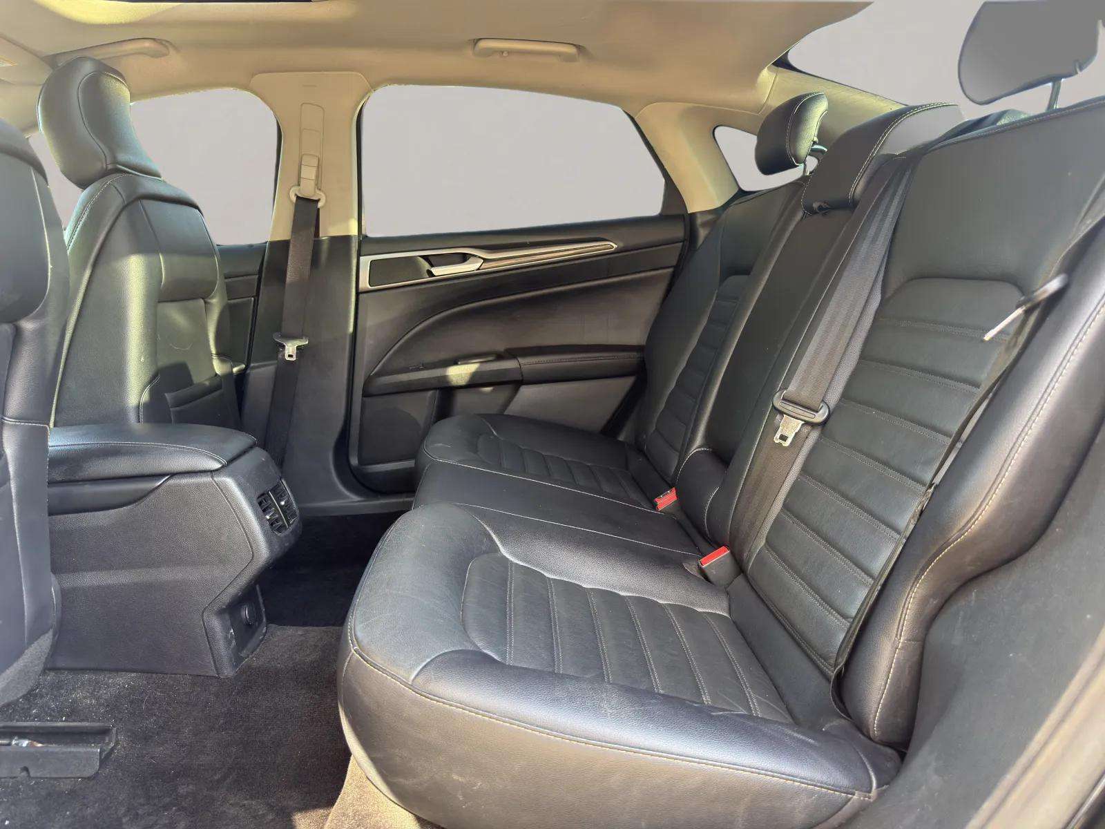 2018 Ford FUSION SE AWD — photo 19