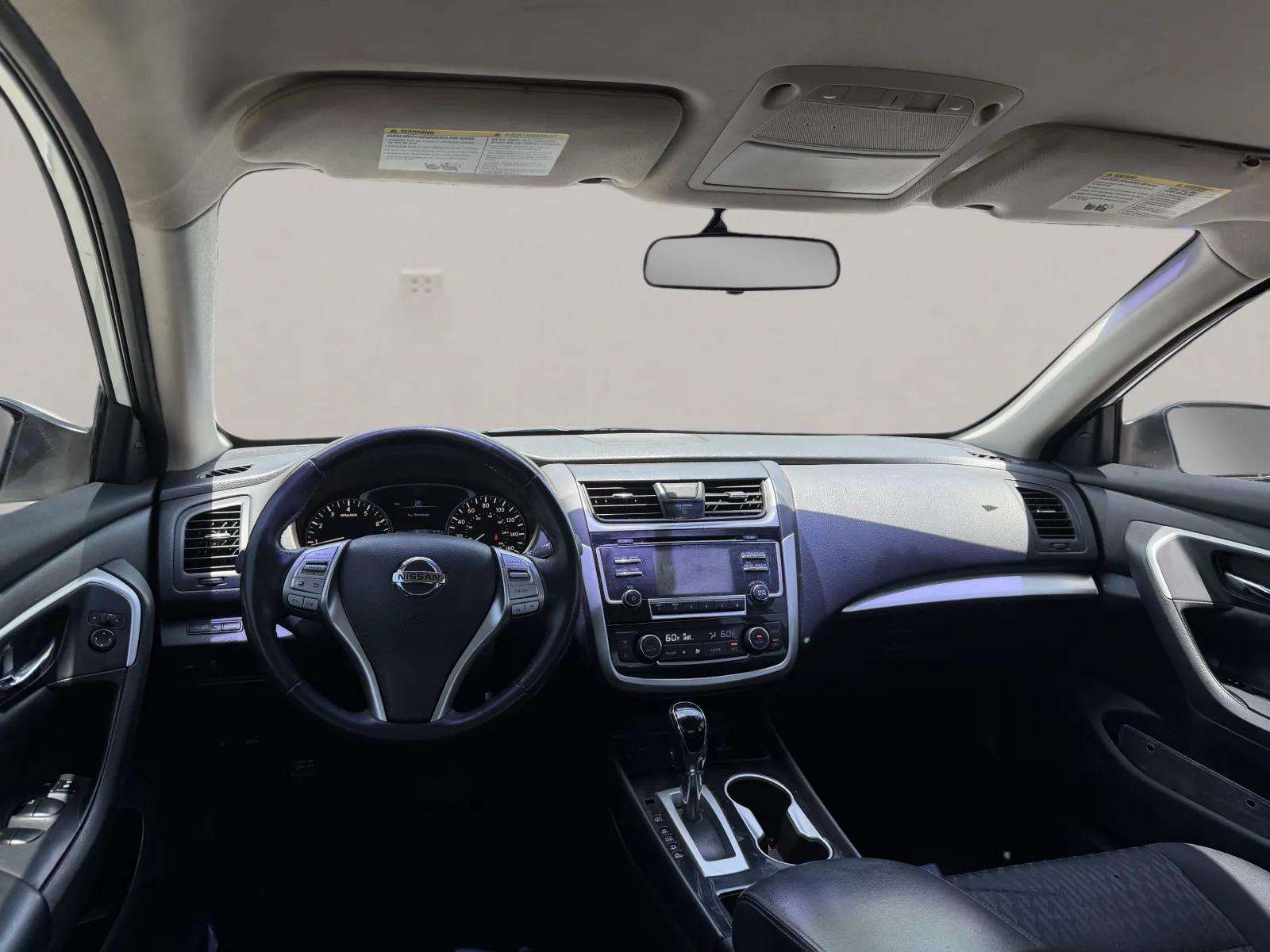 2018 Nissan Altima 2.5 SV Sedan 4D — photo 11