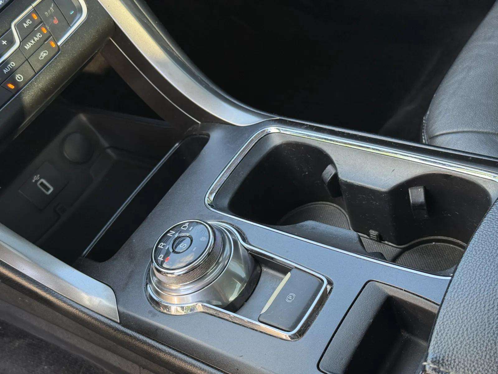 2018 Ford FUSION SE AWD — photo 12