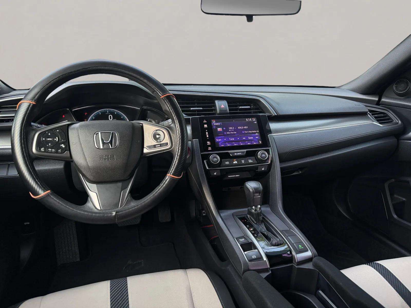 2018 Honda CIVIC EX HATCHBACK 4D — photo 10