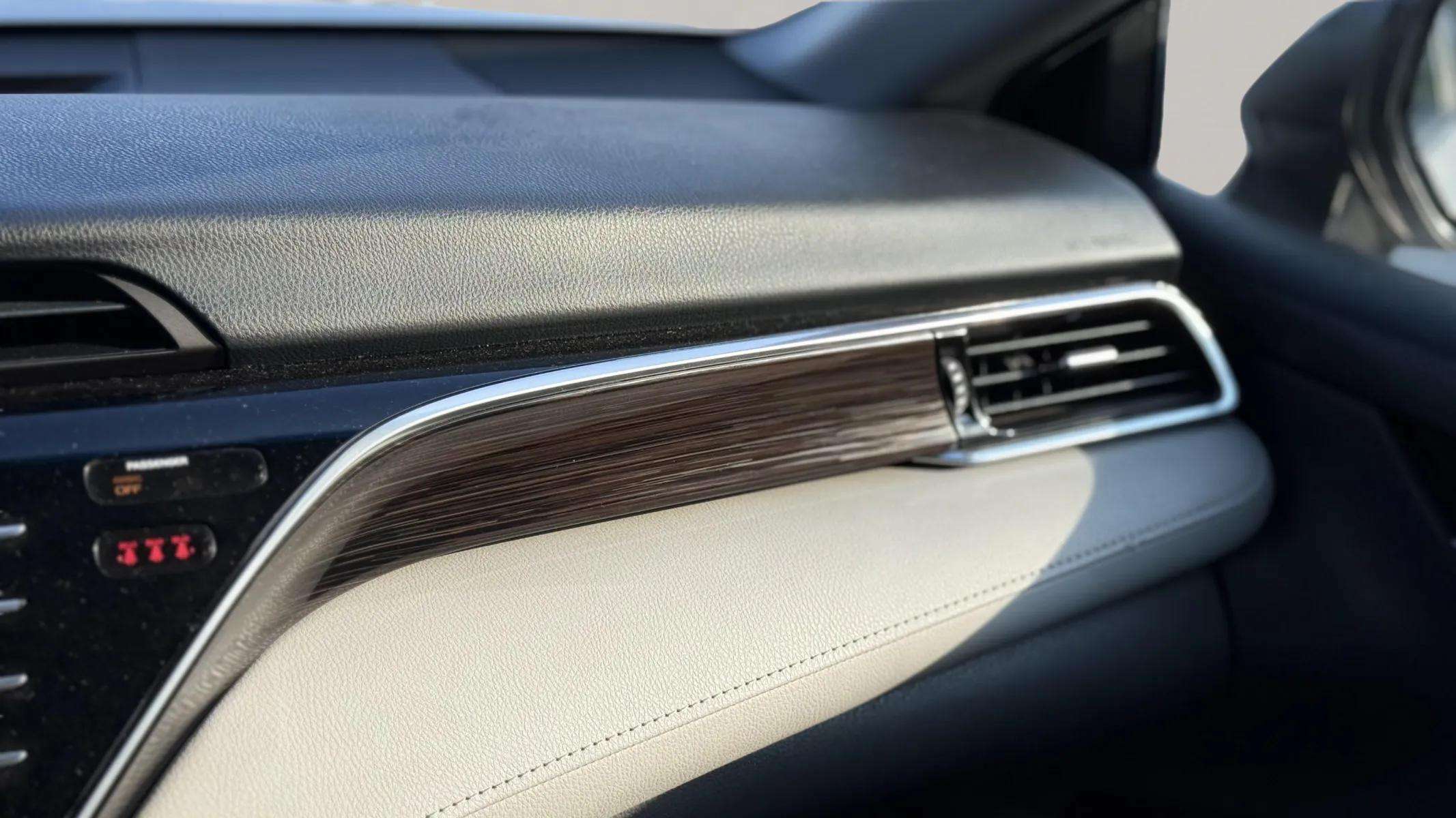 2018 Toyota Camry LE — photo 11