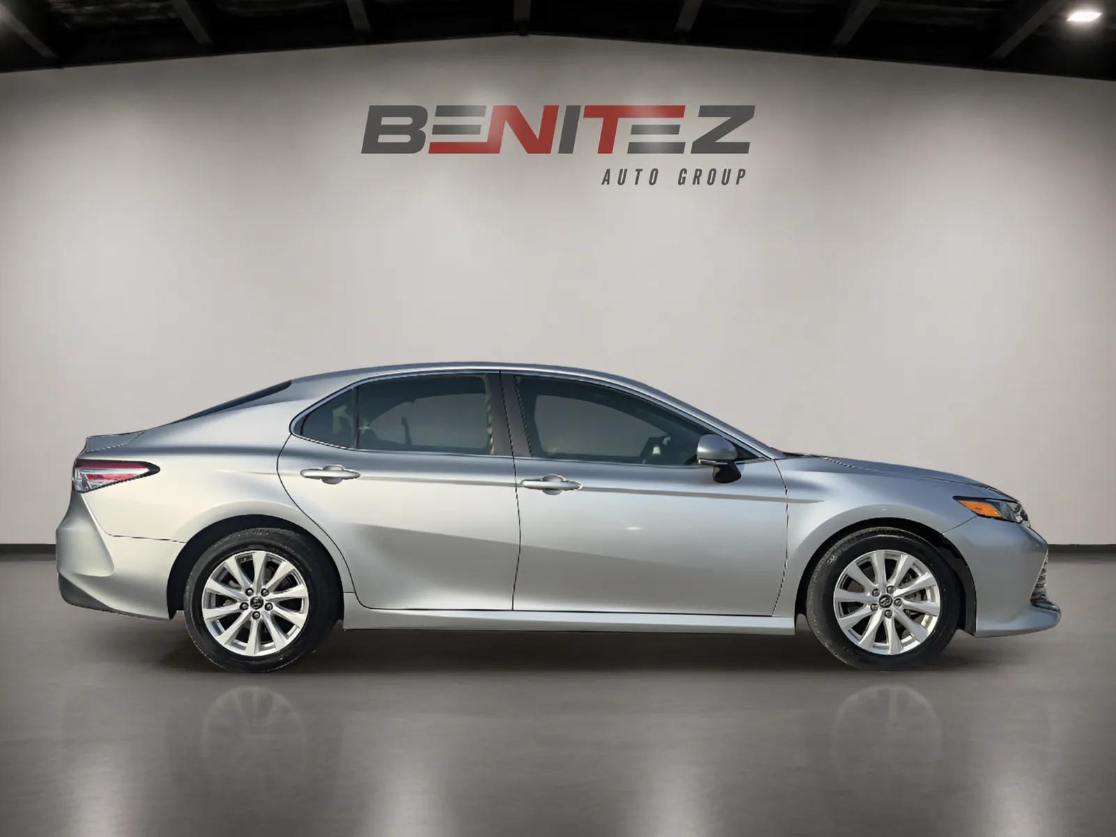 2018 Toyota Camry LE — photo 5