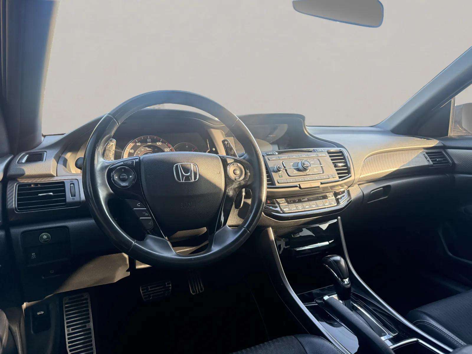 2016 Honda Accord Sport — photo 13