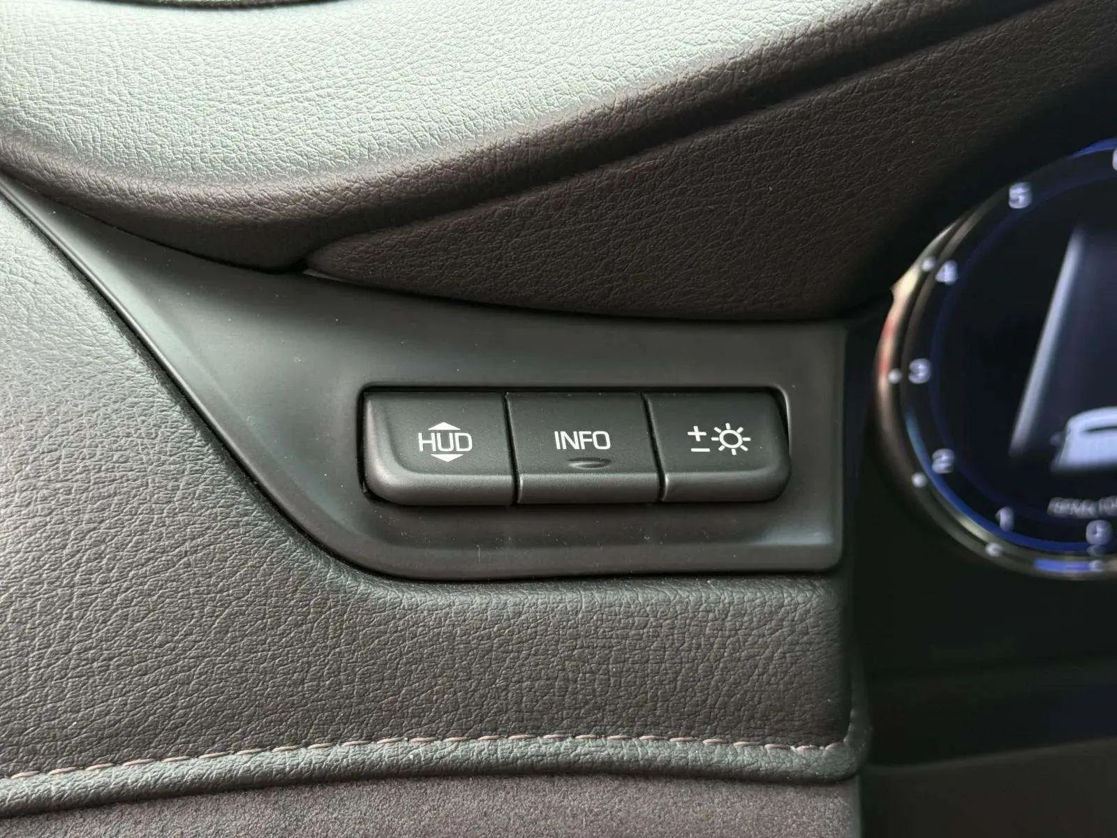2018 Cadillac Escalade Premium Luxury — photo 26